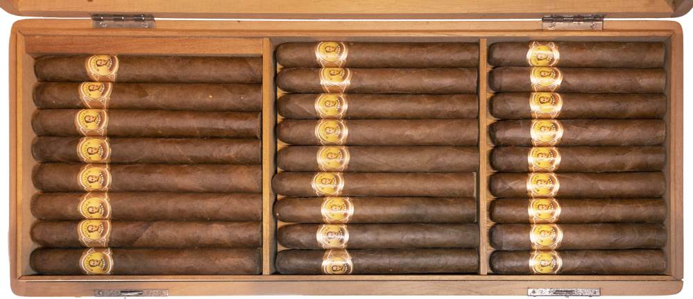 Bolívar Las Tres Coronas Selección packaging