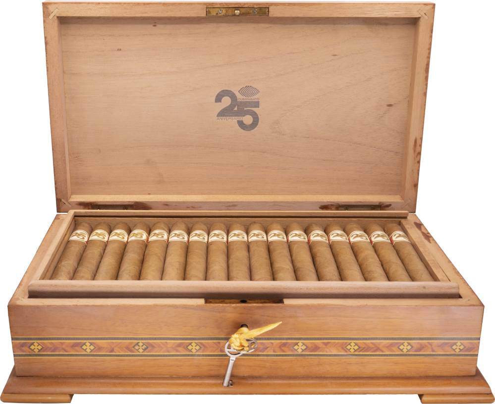 Cubatabaco 25 Aniversario Humidor packaging