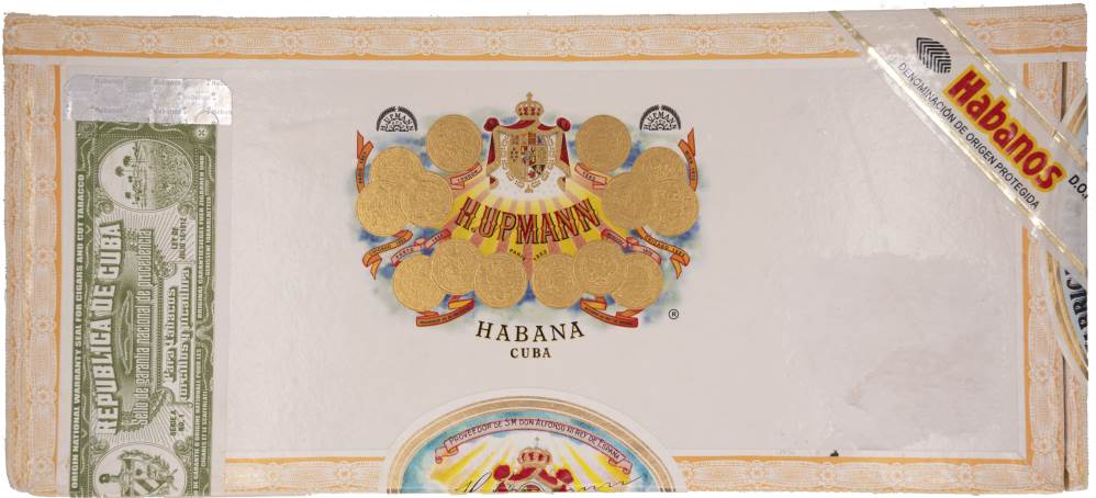 H. Upmann Half Corona packaging