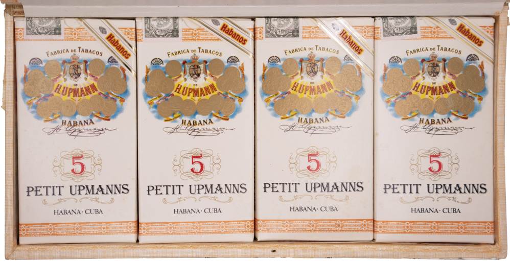 H. Upmann Petit Upmann (1) packaging