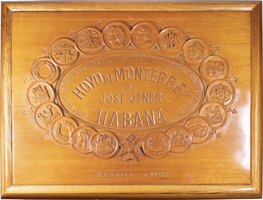 Hoyo de Monterrey Hoyo de Monterrey Humidor packaging