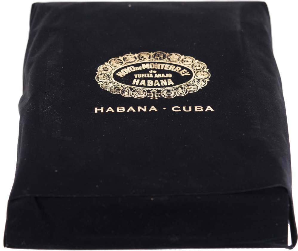 Hoyo de Monterrey Travel Humidor packaging