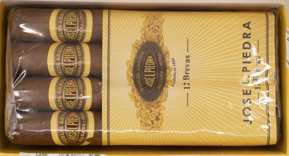José L. Piedra Brevas packaging