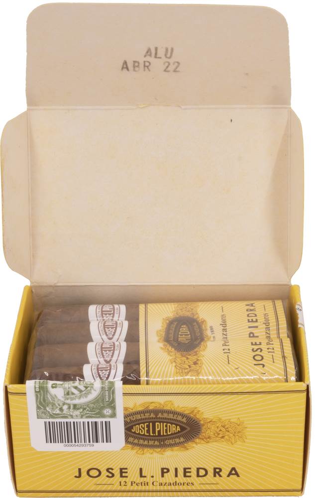 José L. Piedra Petit Cazadores packaging