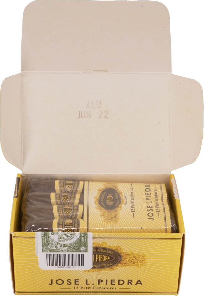 José L. Piedra Petit Cazadores packaging