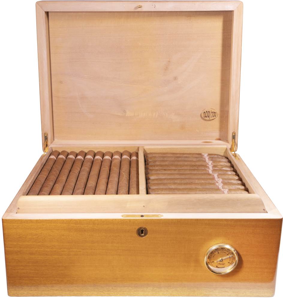 Montecristo Montecristo Humidor packaging