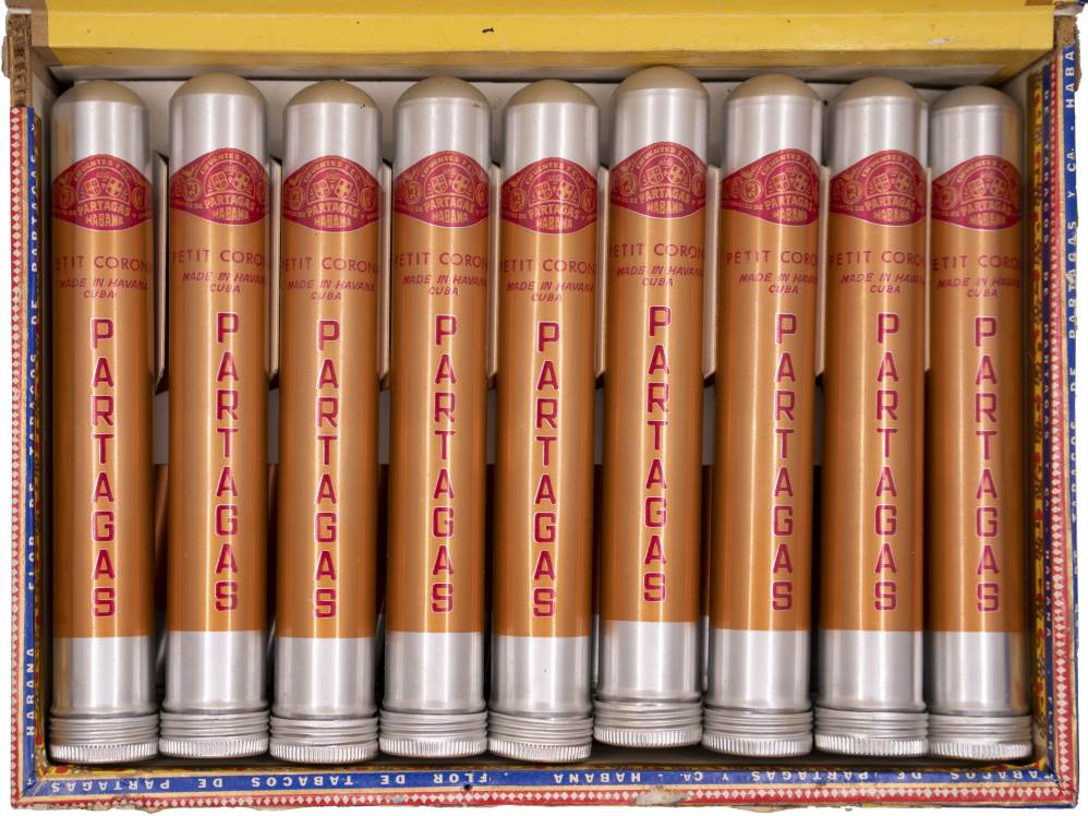 Partagás Petit Coronas Tubulares packaging