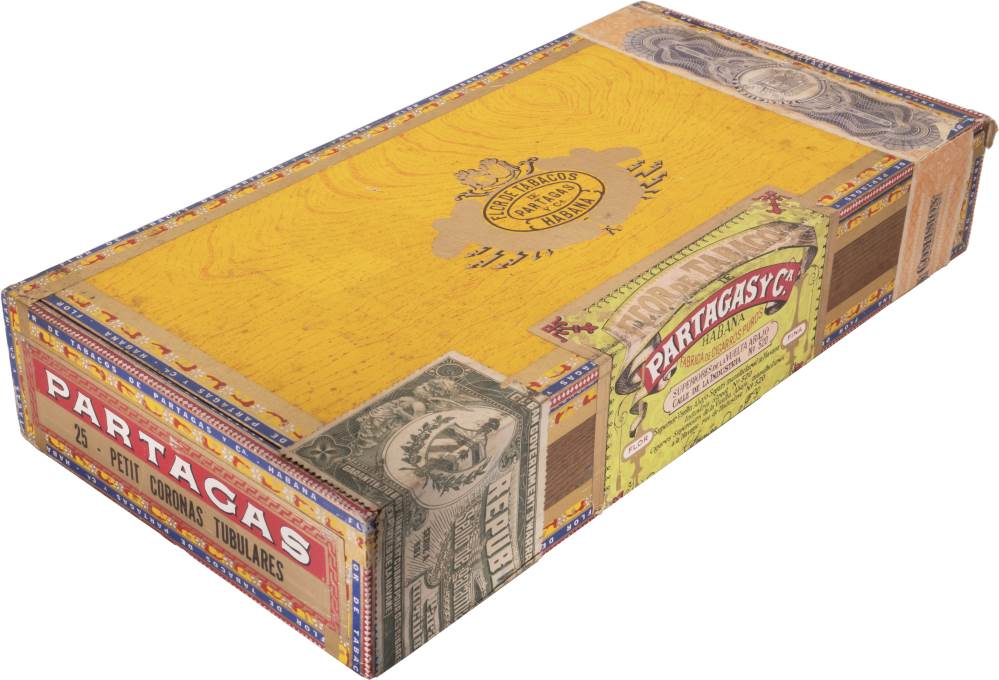 Partagás Petit Coronas Tubulares packaging