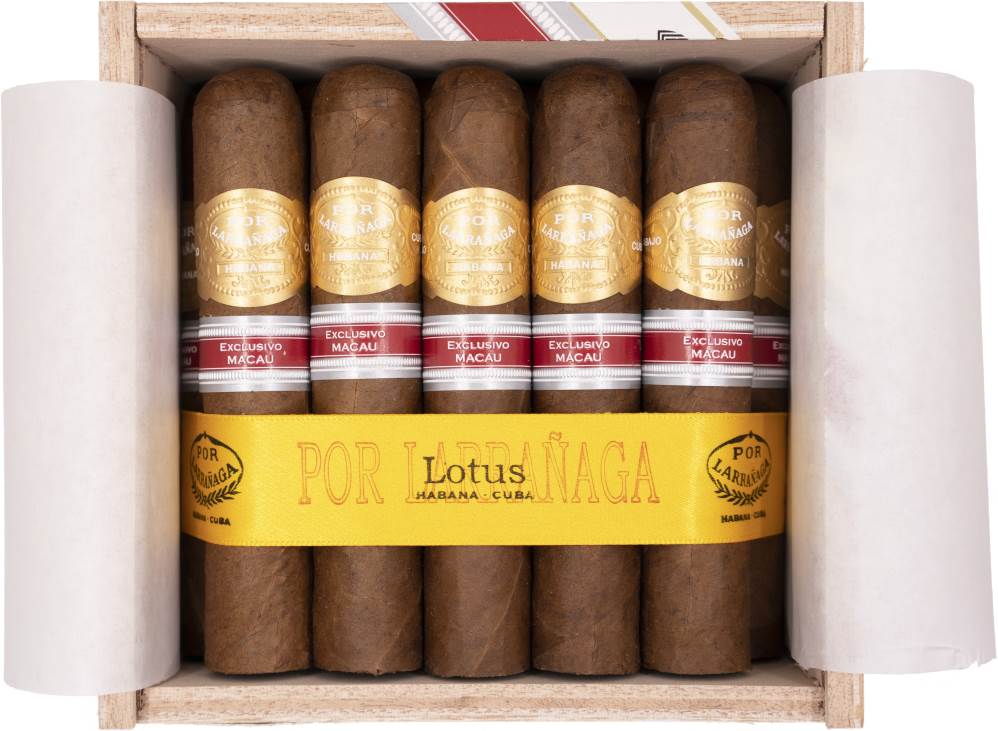 Por Larrañaga Edición Regional Macau packaging