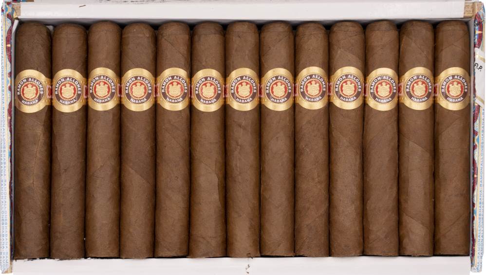 Ramón Allones Small Club Coronas packaging