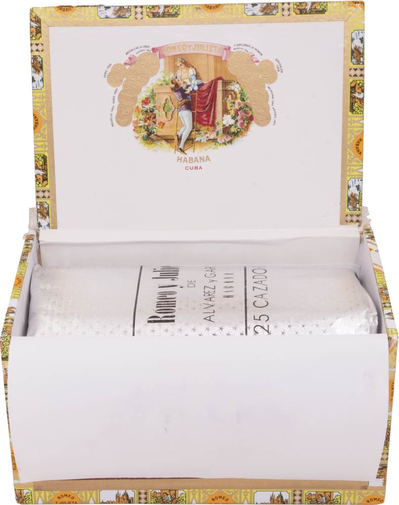 Romeo y Julieta Cazadores packaging