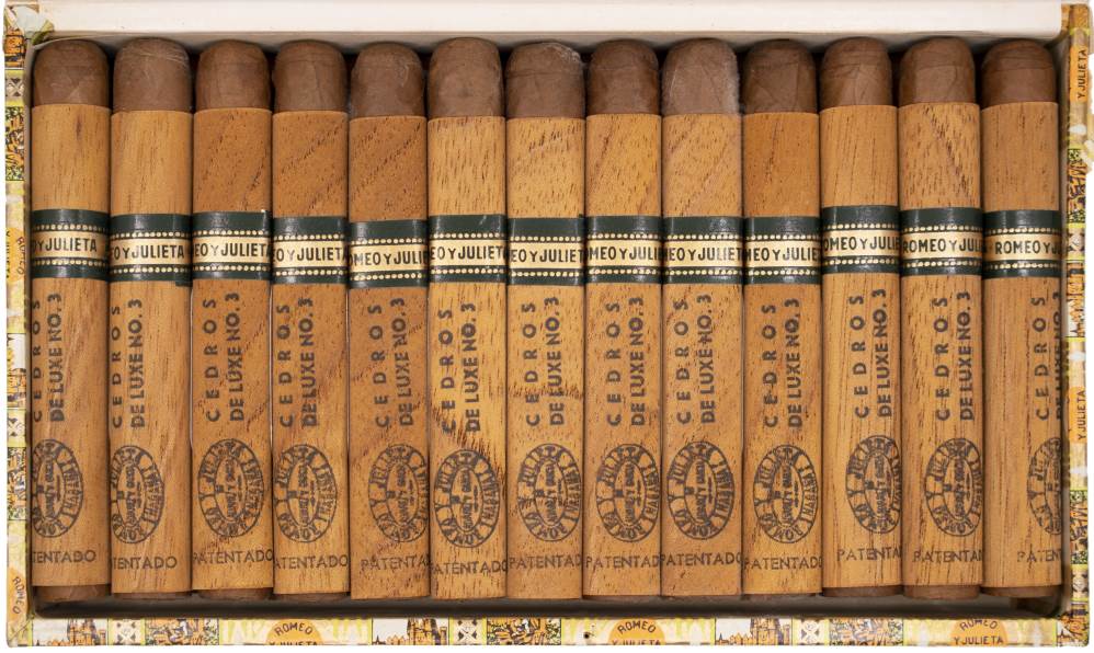 Romeo y Julieta Cedros de Luxe No.3 packaging