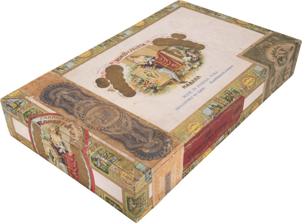 Romeo y Julieta Celestiales Finos packaging