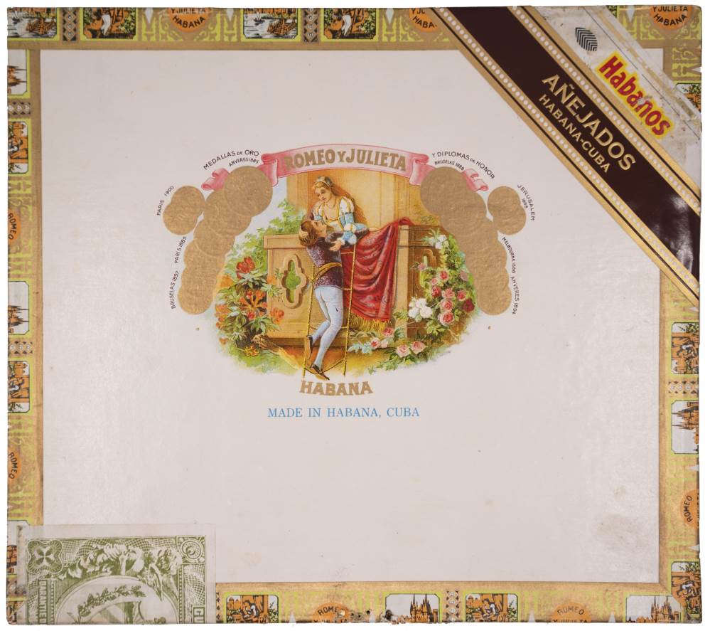 Romeo y Julieta Habanos Añejados packaging