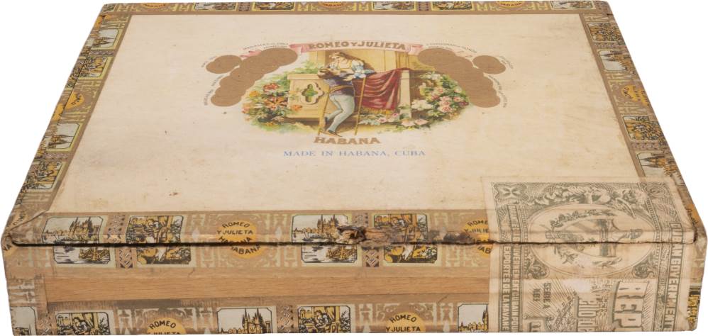 Romeo y Julieta Coronas Grandes packaging