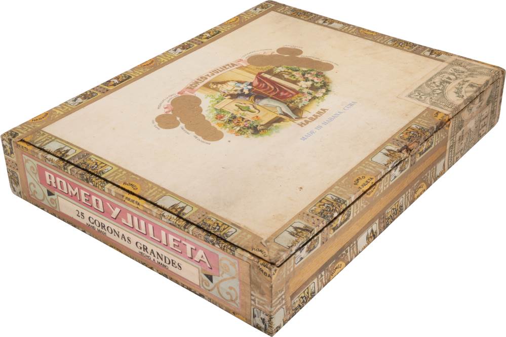 Romeo y Julieta Coronas Grandes packaging