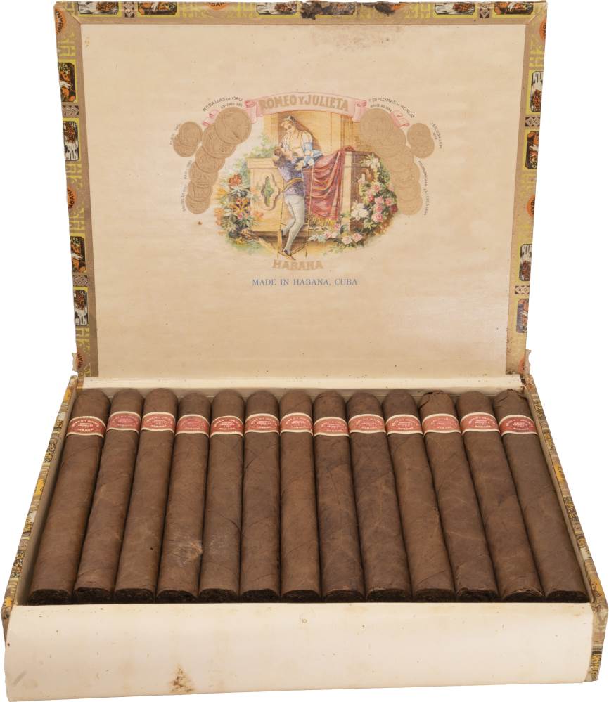 Romeo y Julieta Coronas Grandes packaging