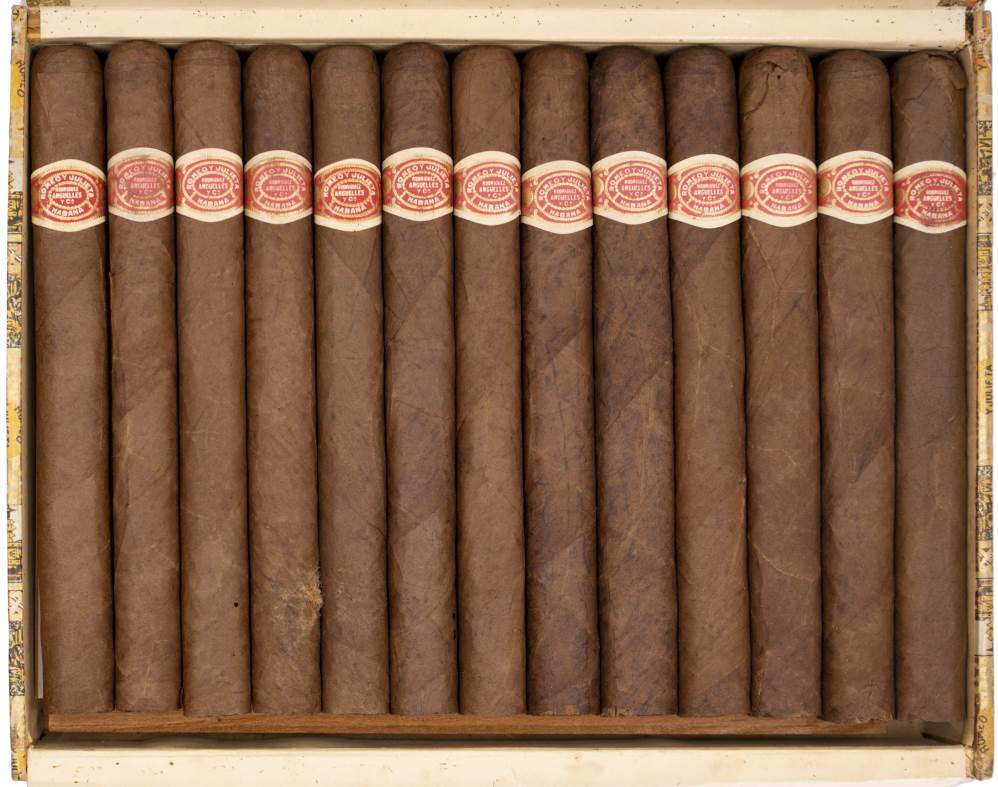 Romeo y Julieta Coronas Grandes packaging