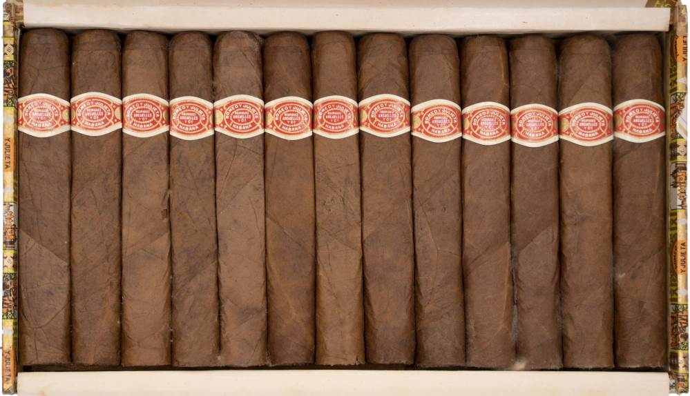 Romeo y Julieta Exhibición No.4 packaging