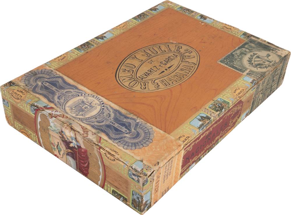 Romeo y Julieta Nacionales packaging