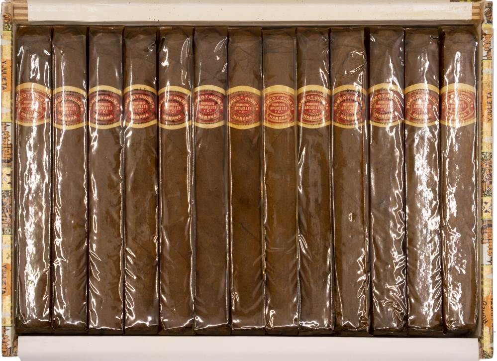 Romeo y Julieta Panetelas (2) packaging