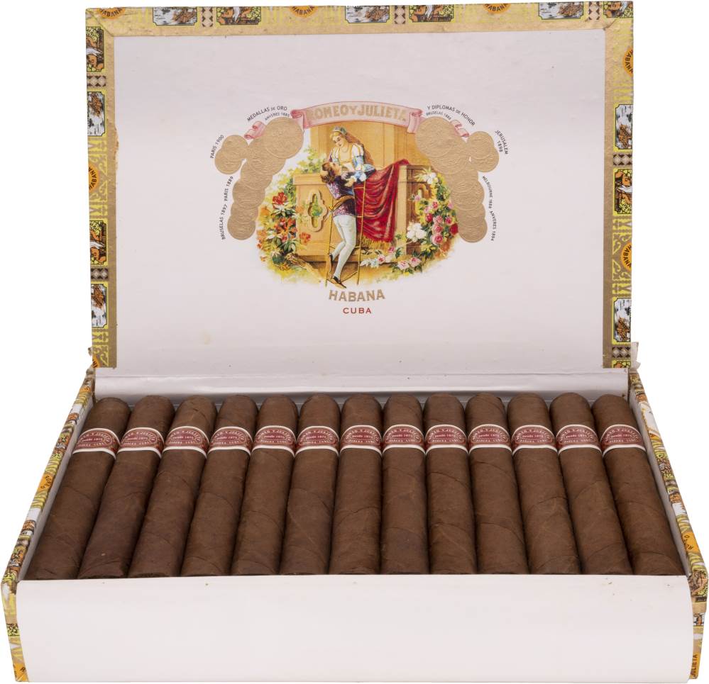 Romeo y Julieta Petit Coronas packaging