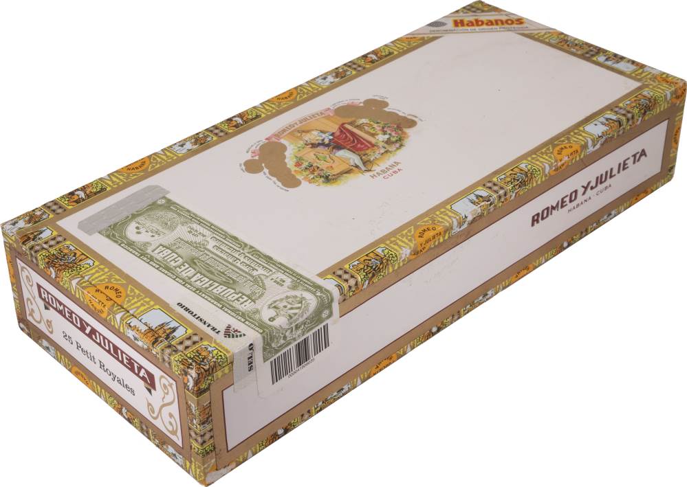 Romeo y Julieta Petit Royales packaging