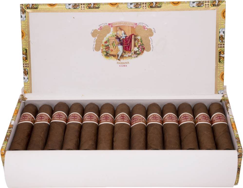 Romeo y Julieta Petit Royales packaging