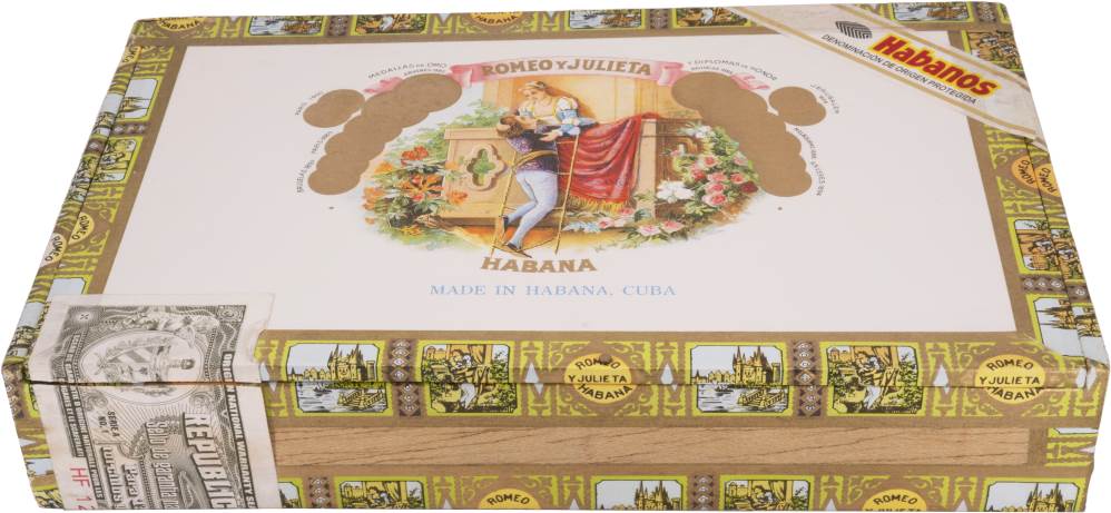 Romeo y Julieta Trés Petit Coronas packaging