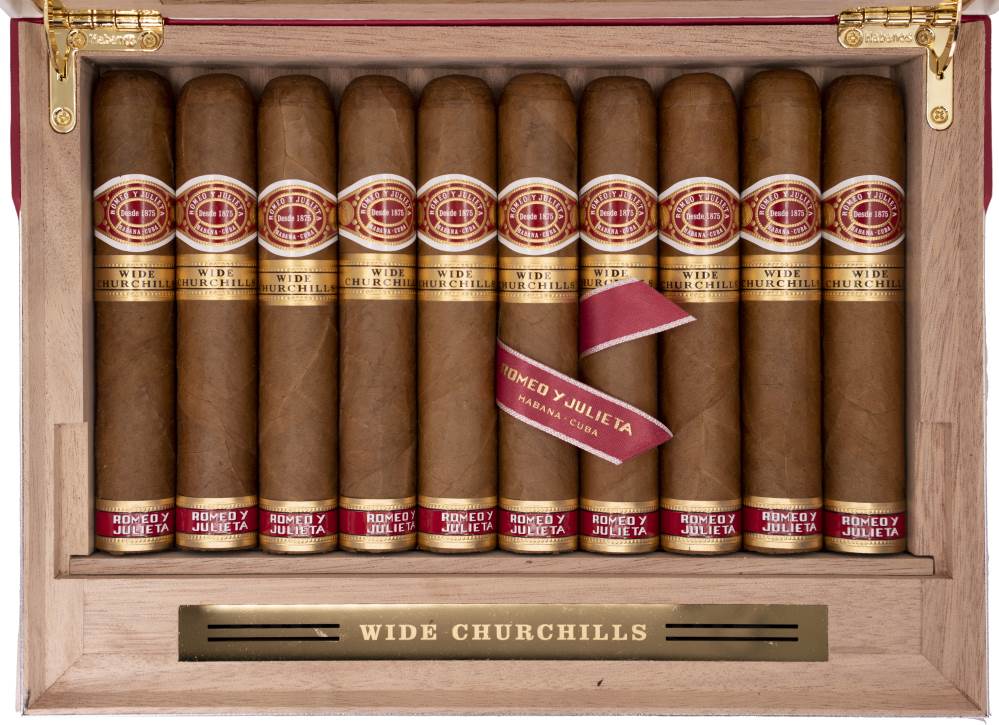 Romeo y Julieta Travel Humidor packaging