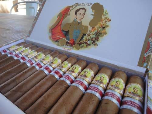 Bolívar Edición Regional Brasil packaging