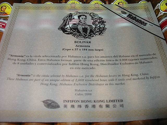 Bolívar Edición Regional China packaging