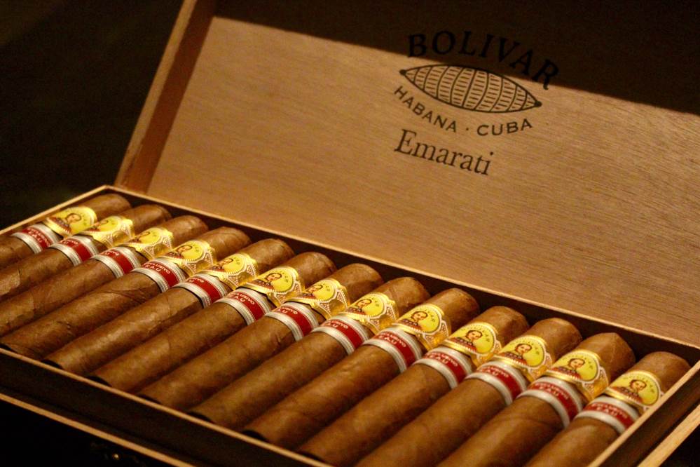 Bolívar Edición Regional Emiratos Arabes Unidos packaging