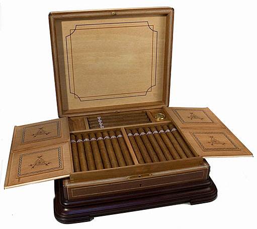 Montecristo Réplica de Humidor Antiguo packaging