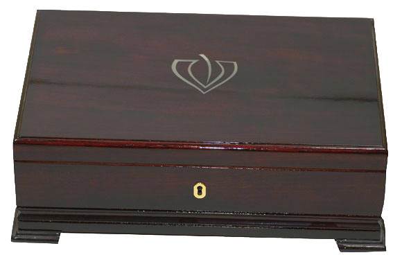 Vegueros 135th Aniversario Humidor packaging